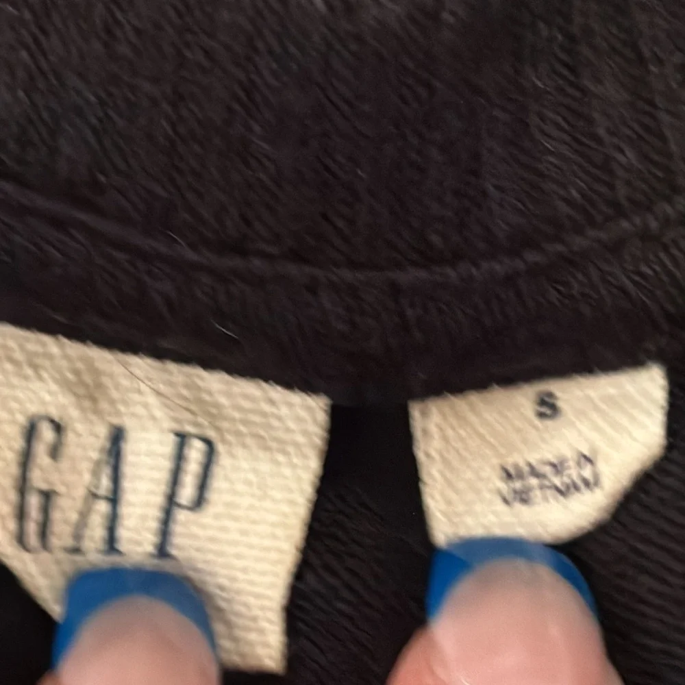 Gap Women’s Black Crew Neck Sweater Size S